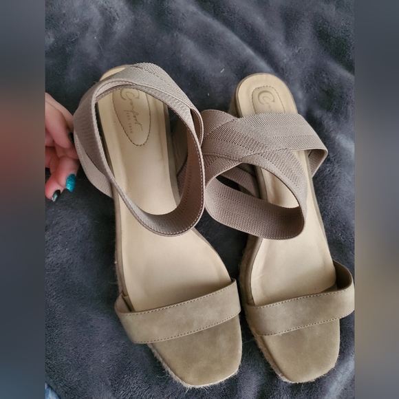 Wedges - Picture 3 of 3